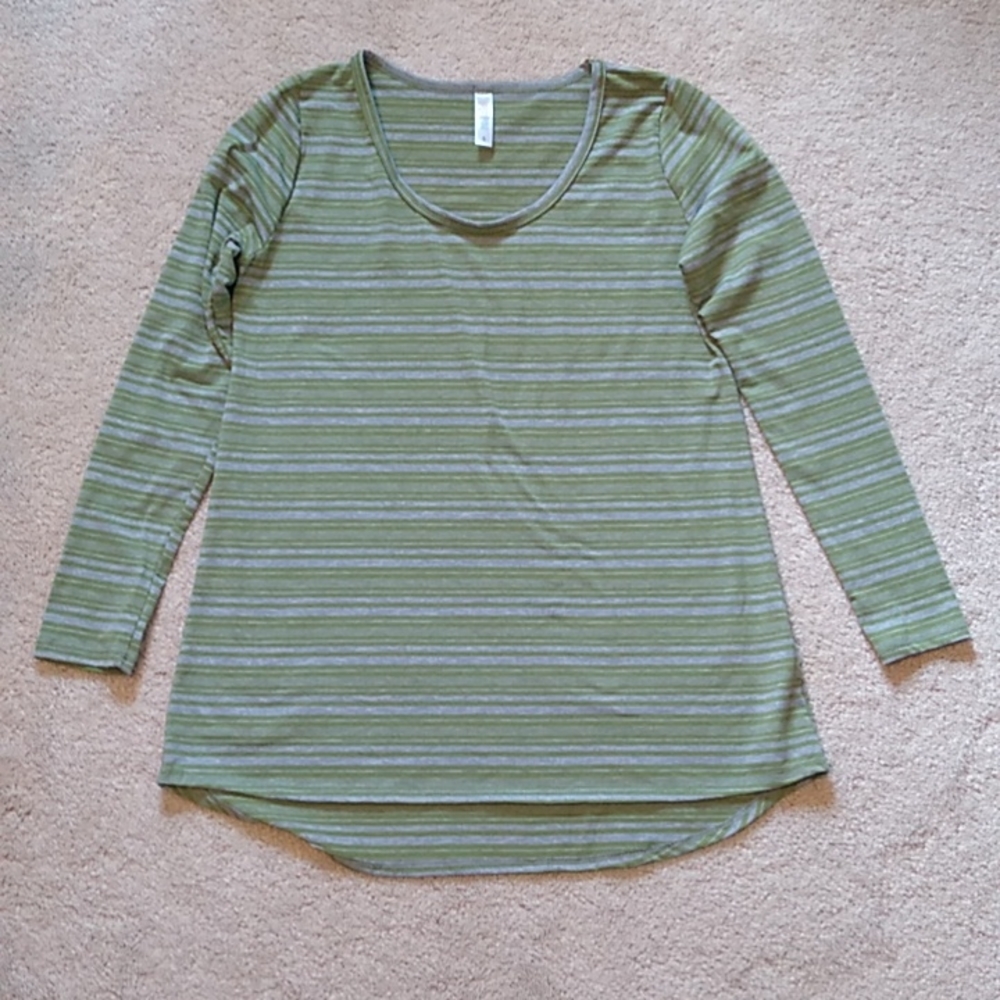 LuLaRoe "Lynnae" Women's Top. Size S. Green/Gray.